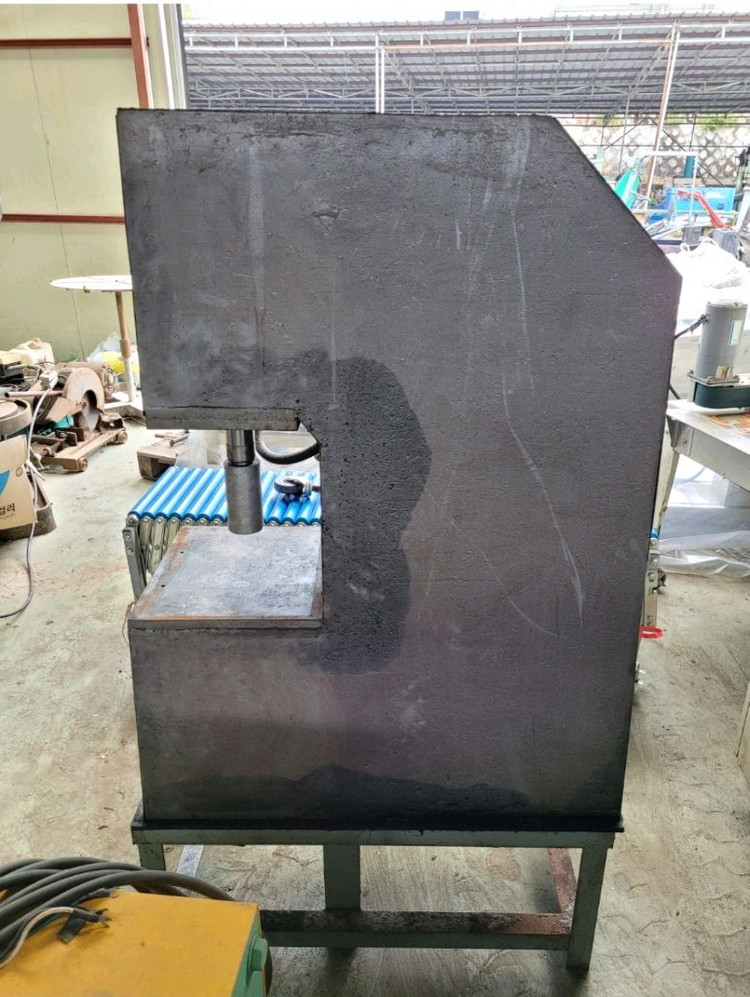 유압프레스 20톤 C형유압프레스 이미지