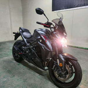 스즈키 gsxs1000 18년식 짧은주행거리 판매합니다