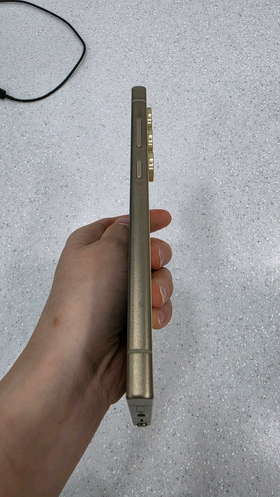 갤럭시 S24 울트라 티타늄 엘로우 256 + 버즈2프로 + 워치6 let 40m--13