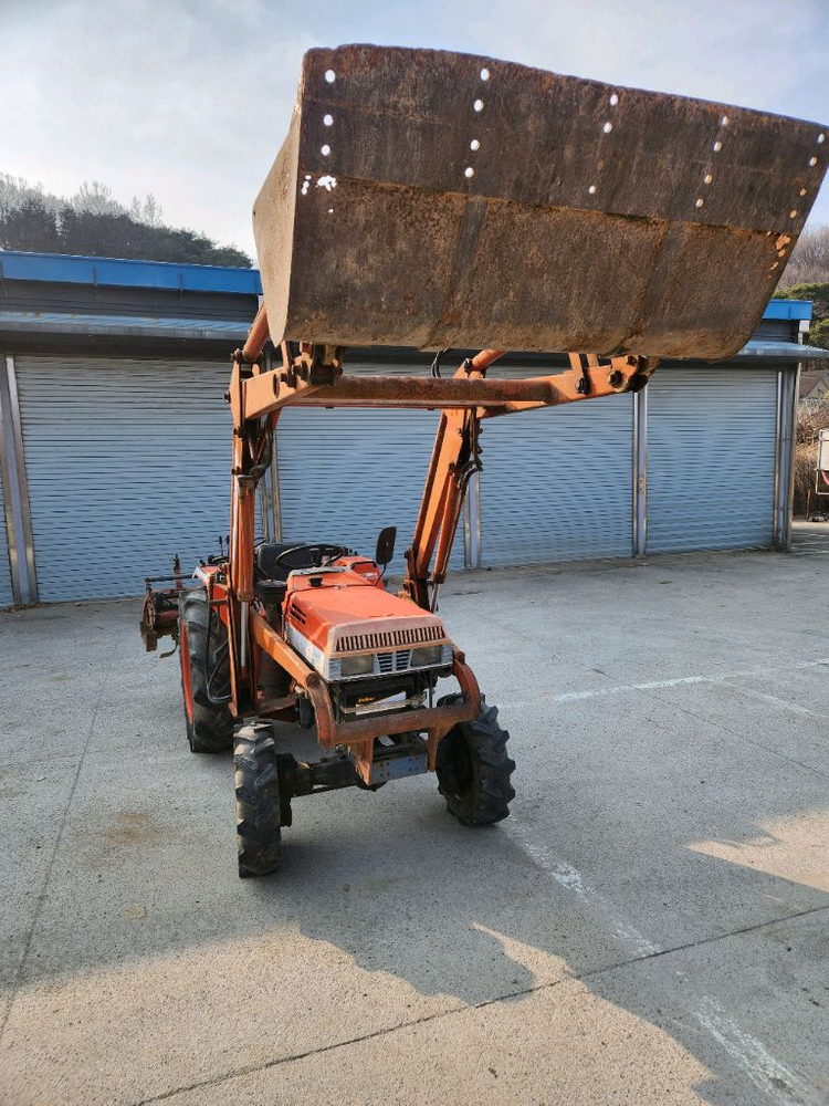 대동26마력 트랙터--1