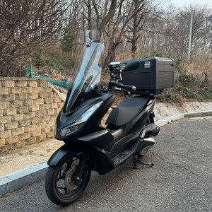 혼다 23년 pcx 125 8,800km 판매합니다