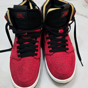 조던1 하이 줌 컴포트 레드 265