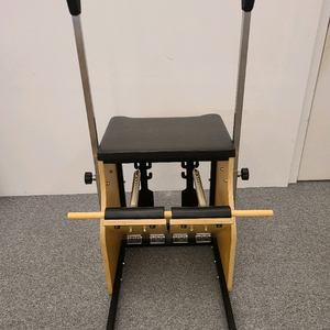 인투필라테스 콤비체어 팝니다.