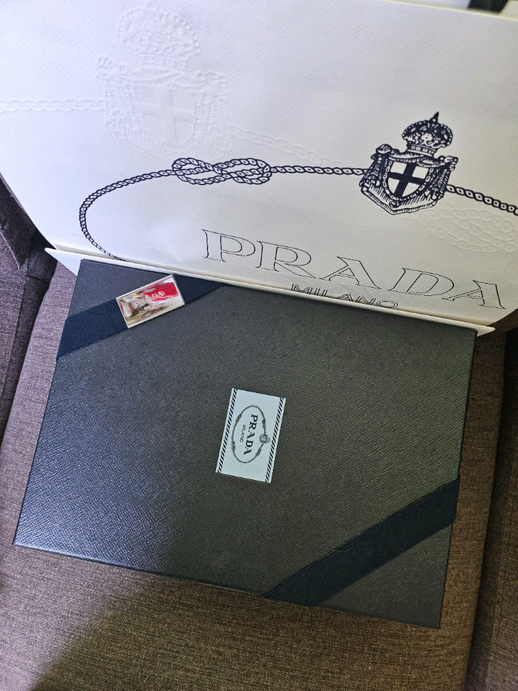 프라다 벨벳 호보백(새상품)--8