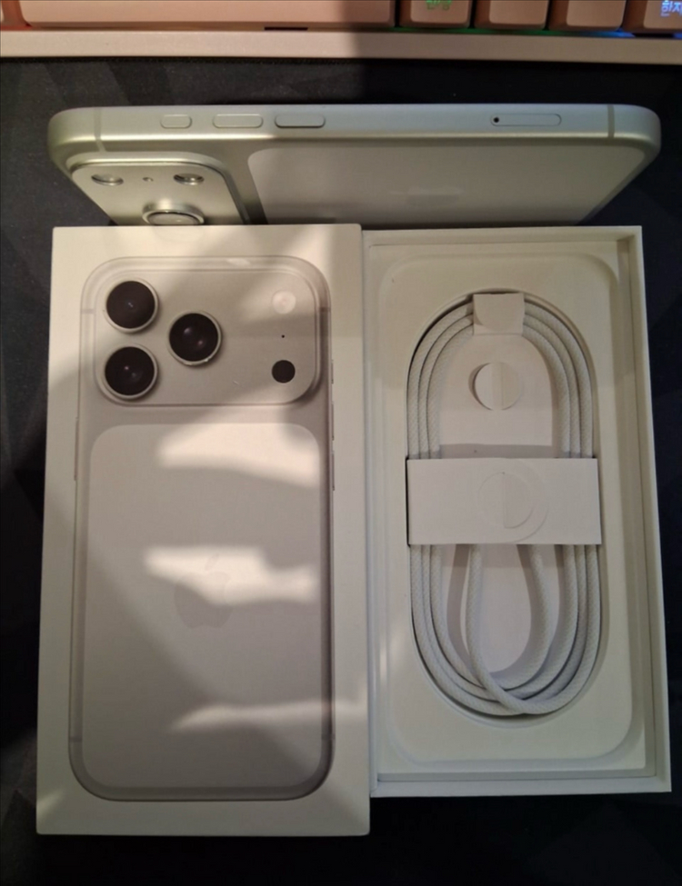 아이폰17프로 256G 실버 풀박스 자급제--2