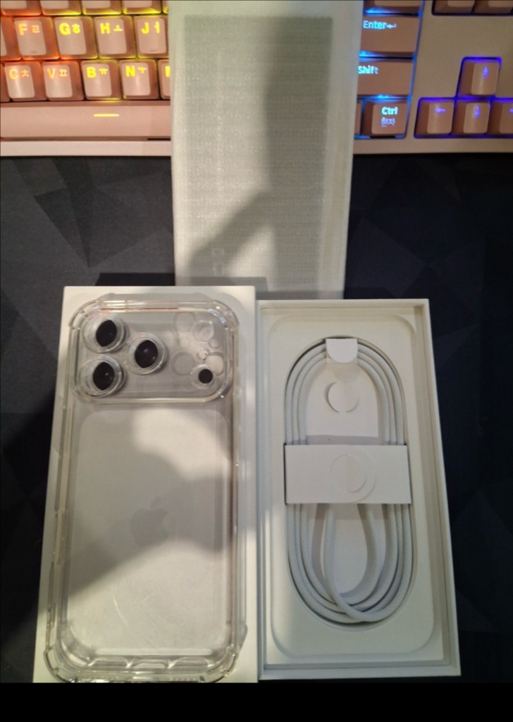 아이폰17프로 256G 실버 풀박스 자급제--5