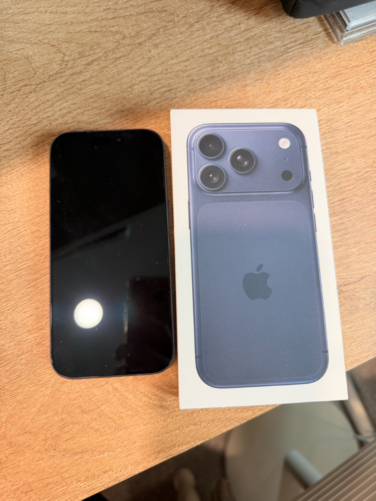 아이폰17프로 256기가 딥블루 카메라 무음 홍콩판--1