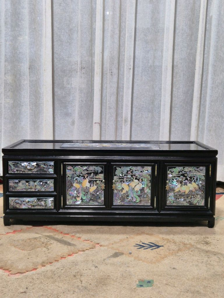 전통고가구 인테리어 자개문갑 이미지