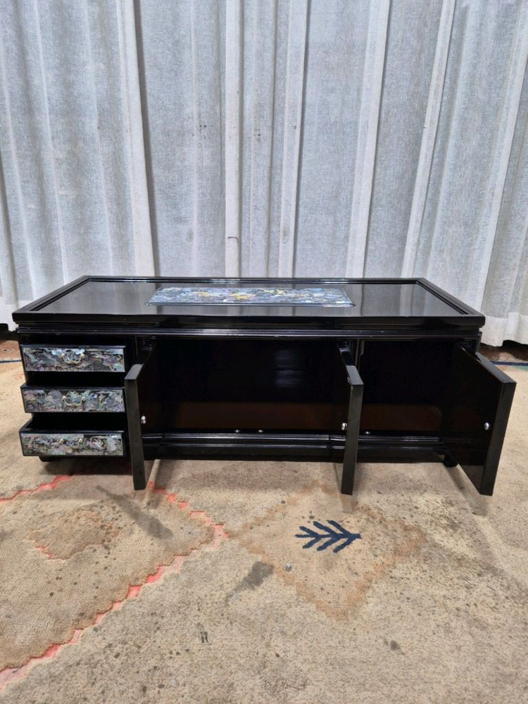 전통고가구 인테리어 자개문갑 이미지