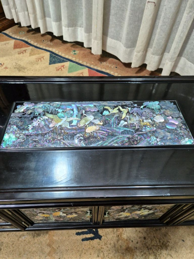 전통고가구 인테리어 자개문갑 이미지