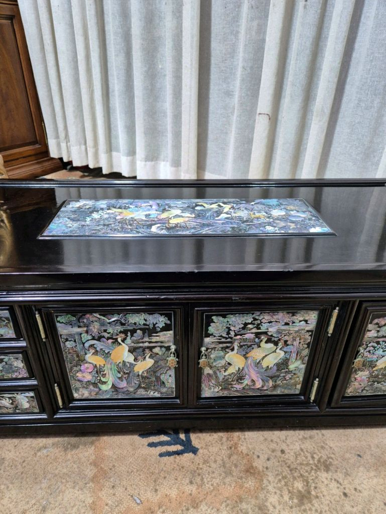 전통고가구 인테리어 자개문갑 이미지