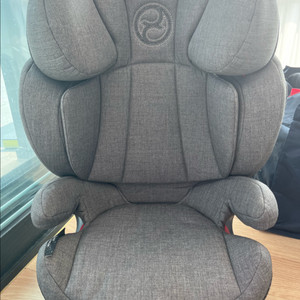 싸이벡스 주니어 카시트