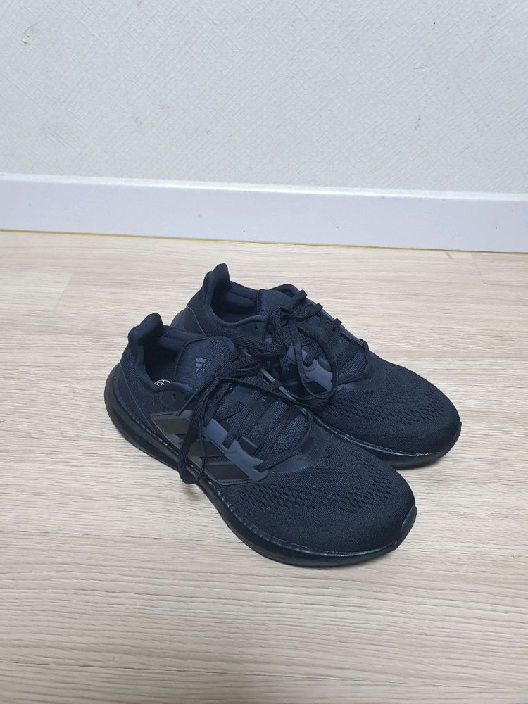 아디다스 울트라바운스 운동화 275 이미지