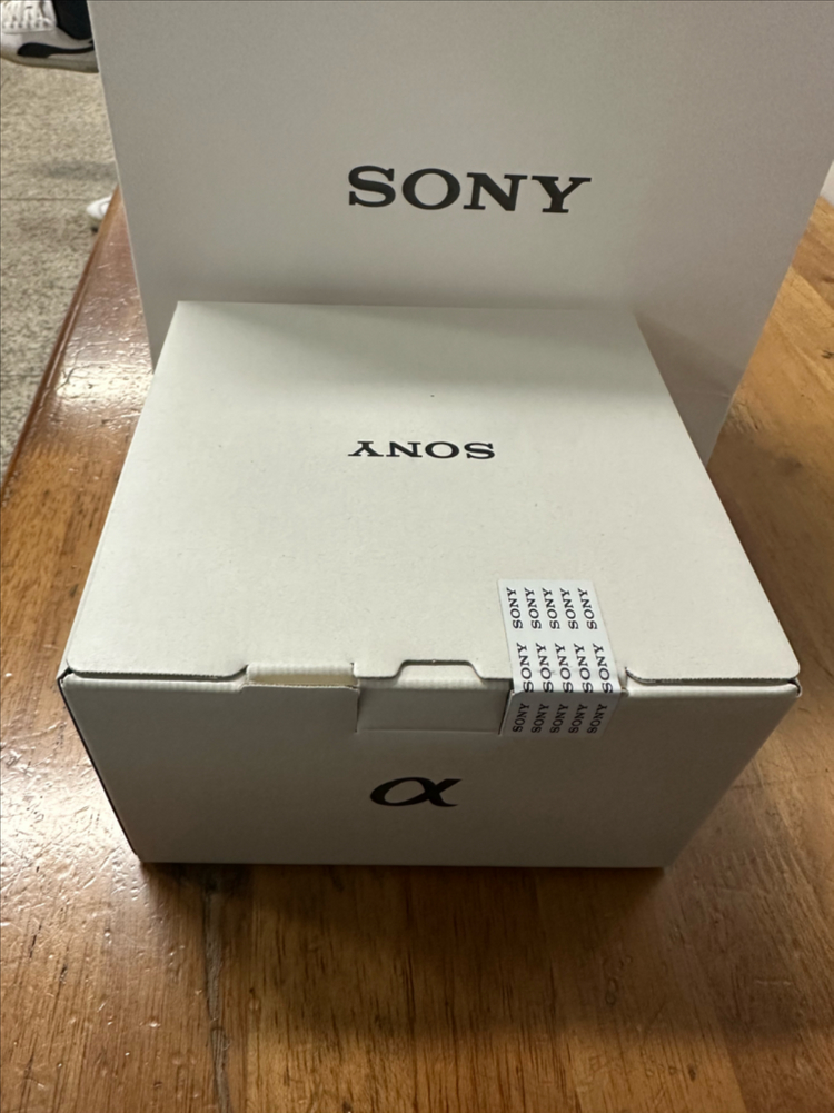 소니 A7m5 미개봉 보증 2년 가능 판매합니다--1