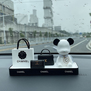 샤넬 차용 장식품