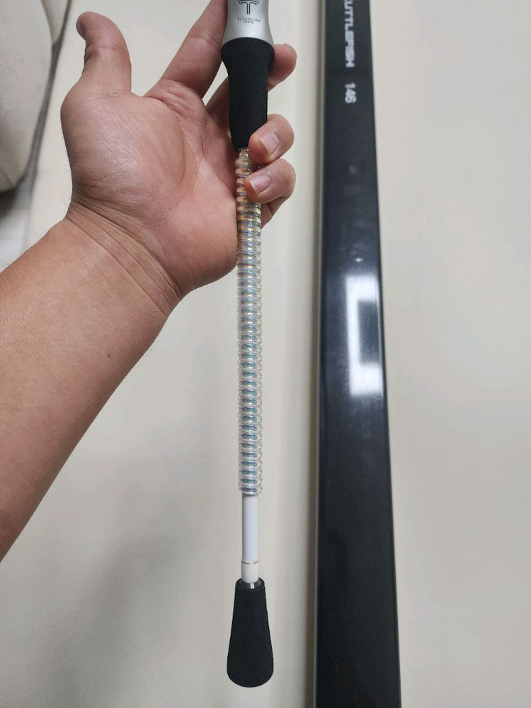 아일랜드 V2 146 + 도요 우라노G4 화이트 도색 5점 좌핸 팝니다 이미지