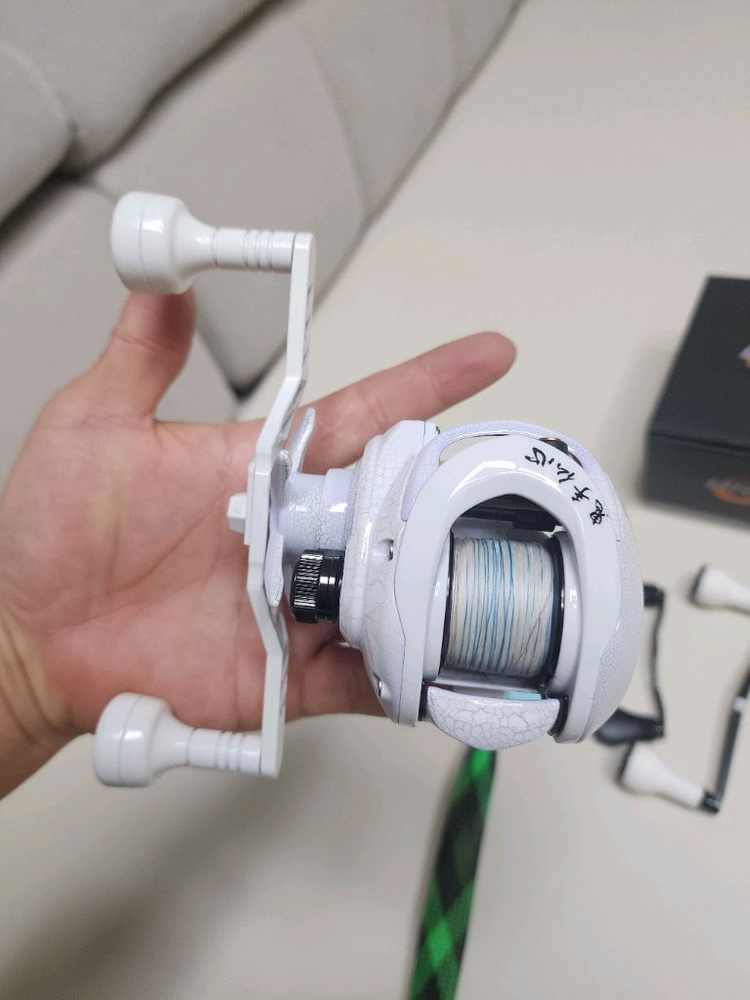 아일랜드 V2 146 + 도요 우라노G4 화이트 도색 5점 좌핸 팝니다 이미지