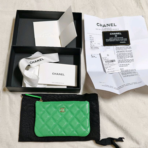 샤넬 클래식 미니파우치 그린 A82365