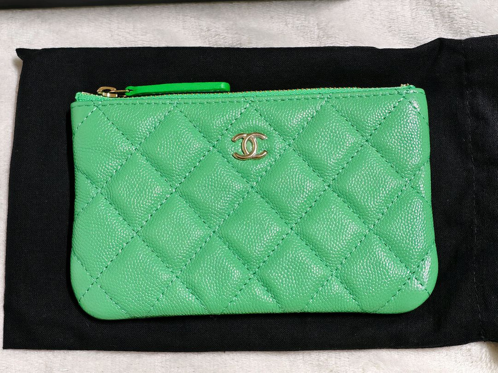 샤넬 클래식 미니파우치 그린 A82365--1