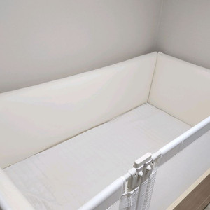 한샘 샘키즈 데이베드 아기침대 가드형 w1400 프레임(bbz가드 3면 + 연희데코가드 3면)