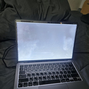 맥북 에어 M1 부품용 판매합니다.