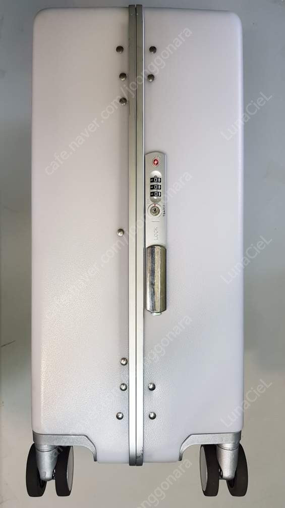 키코 LED 캐리어 20인치--5