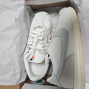 나이키 코르테즈 텍스타일 DZ2795-103 240