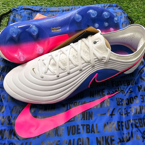 [새상품]나이키 티엠포 마에스트로 엘리트 AG Attack팩