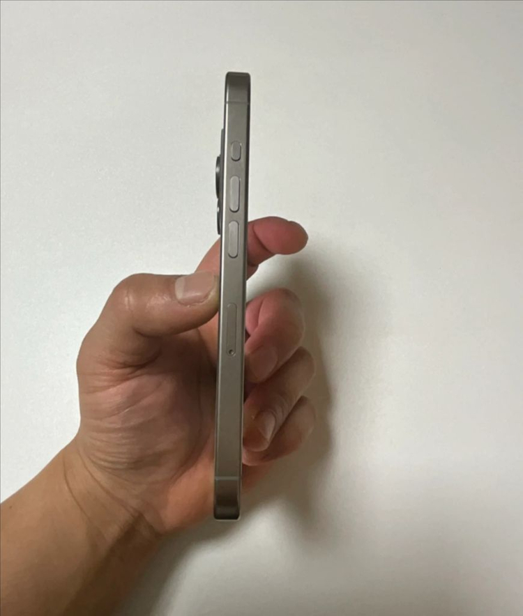 아이폰 15 Pro 실버 티타늄 256--1