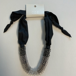 Cos 리본 비즈 목걸이 (새상품) 이미지