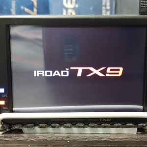 수리된 아이로드 TX9 본체.