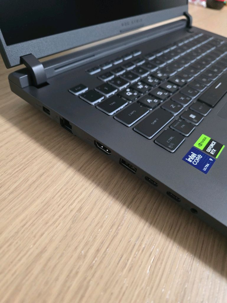 아수스 스트릭스 g16 1tb 32gb 5060 게이밍노트북 이미지