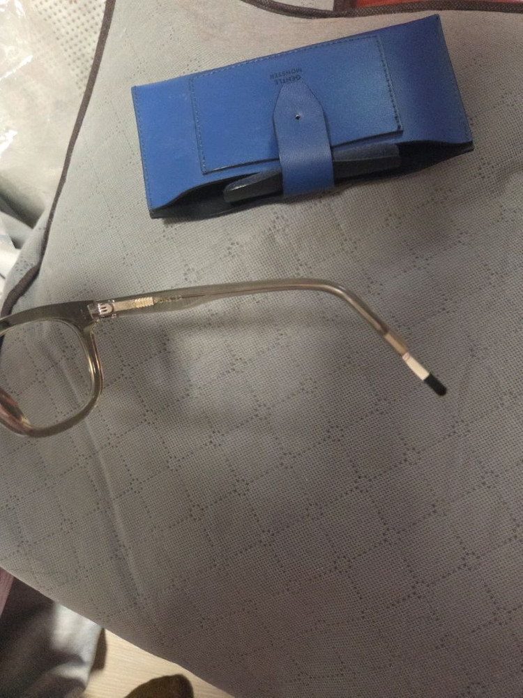 젠틀몬스터 정품 딜레이크 카키 그레이 클리어 안경테 이미지