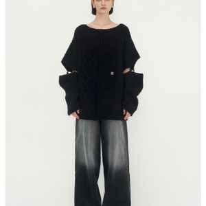 트리밍버드 Sleeve Slit Boat Neck Knit 한소희니트 이미지