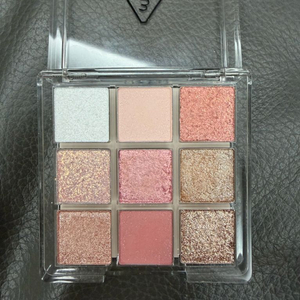 3ce 딜라이트풀 아이섀도우 팔레트 9색 판매합니다