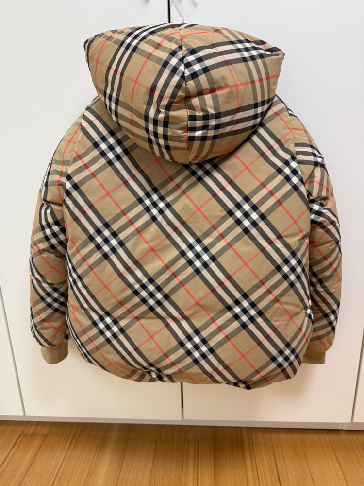 버버리 키즈 리버시블 패딩 10y--4
