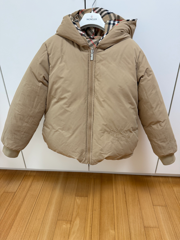 버버리 키즈 리버시블 패딩 10y--5