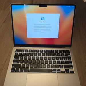 맥북 에어 M2 13인치 실버 / 16GB / 512GB (배터리 93%)