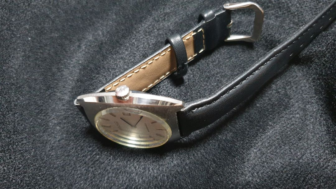 산도즈 수동 시계 팝니다--3