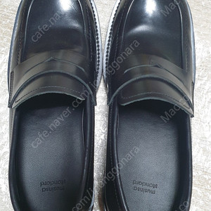 무신사 스탠다드 페니 로퍼 260팝니다 상태좋음