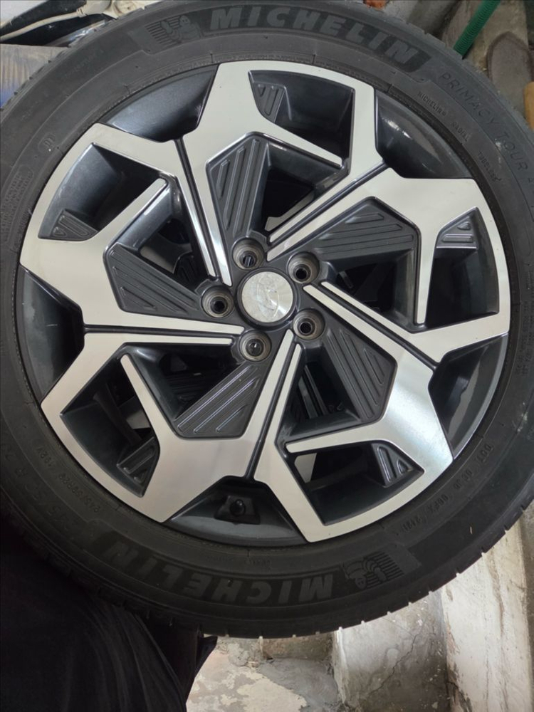 펠리세이드 20인치 캘리그라피 휠 판매합니다. 이미지