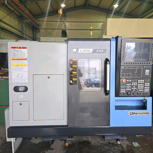 두산 CNC 선반6인치 이미지