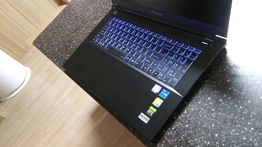 리오나인 RTX3070Ti 고성능 게이밍 노트북/17.3인치,램32G 이미지