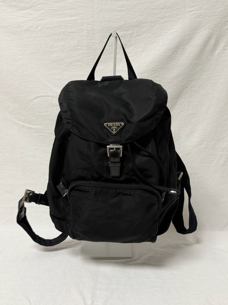 정품 프라다 포코노 나일론 미디움 원포켓 백팩 블랙--3