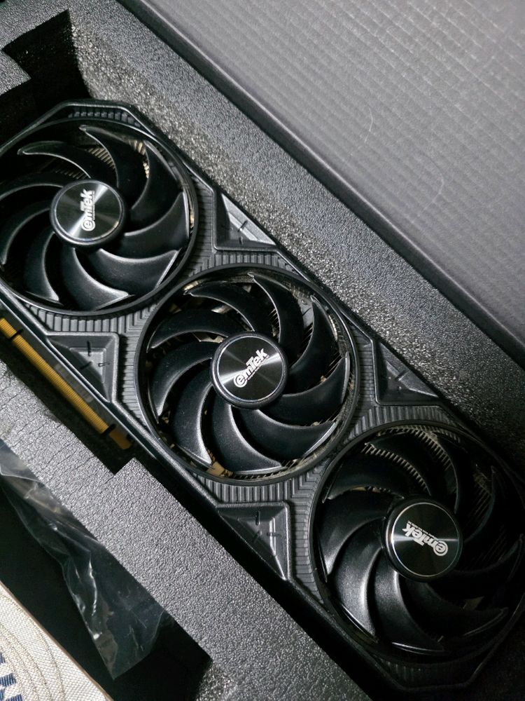 7800x3d + RTX 4080 게이밍 고사양 PC 컴퓨터 블랙감성--1