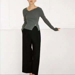 Jsny 컷아웃 사선 트임 니트 s 오마이걸 아린 착용