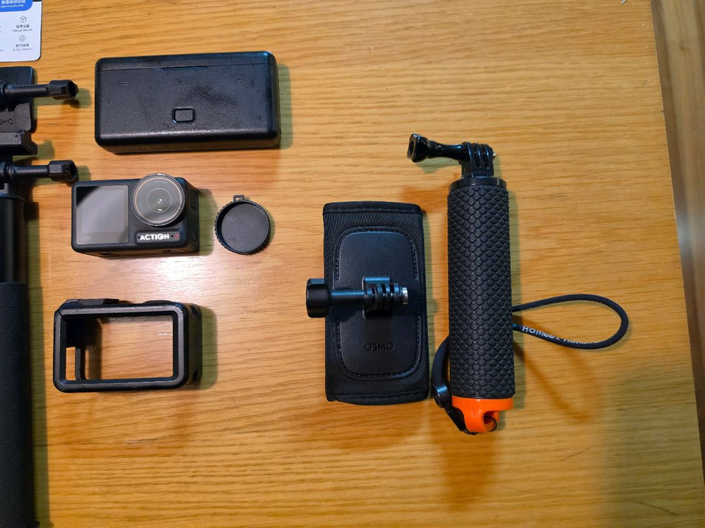 디지 오즈모 액션4 어드벤처 콤보 dji오즈모 액션4 어드밴처콤보 배터리--1