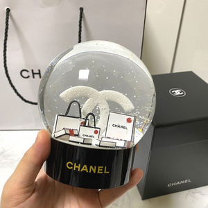 샤넬 스노우볼 2019년 새상품 박스포함