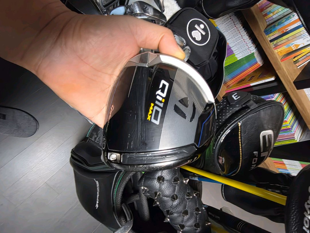 테일러메이드 Qi10 MAX 드라이버입니다(헤드만 9도)--1