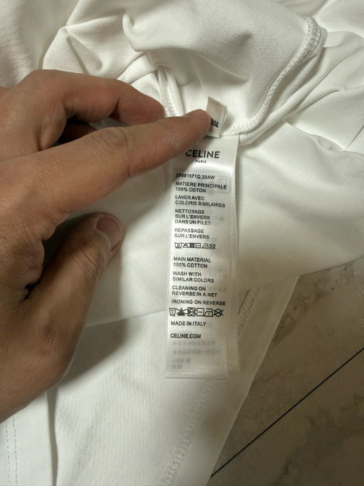 새상품) 셀린느 로고 반팔티--3